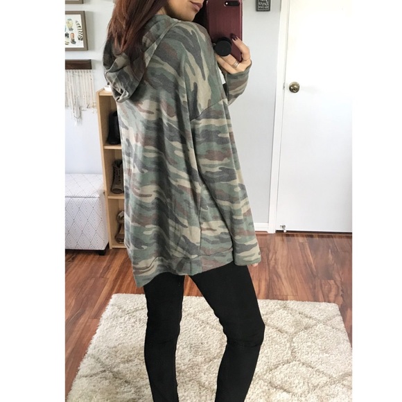 ❇️LAST 1 | BLAIR High Low Camo Hoodie | OLIVE CAMO - Picture 2 of 6